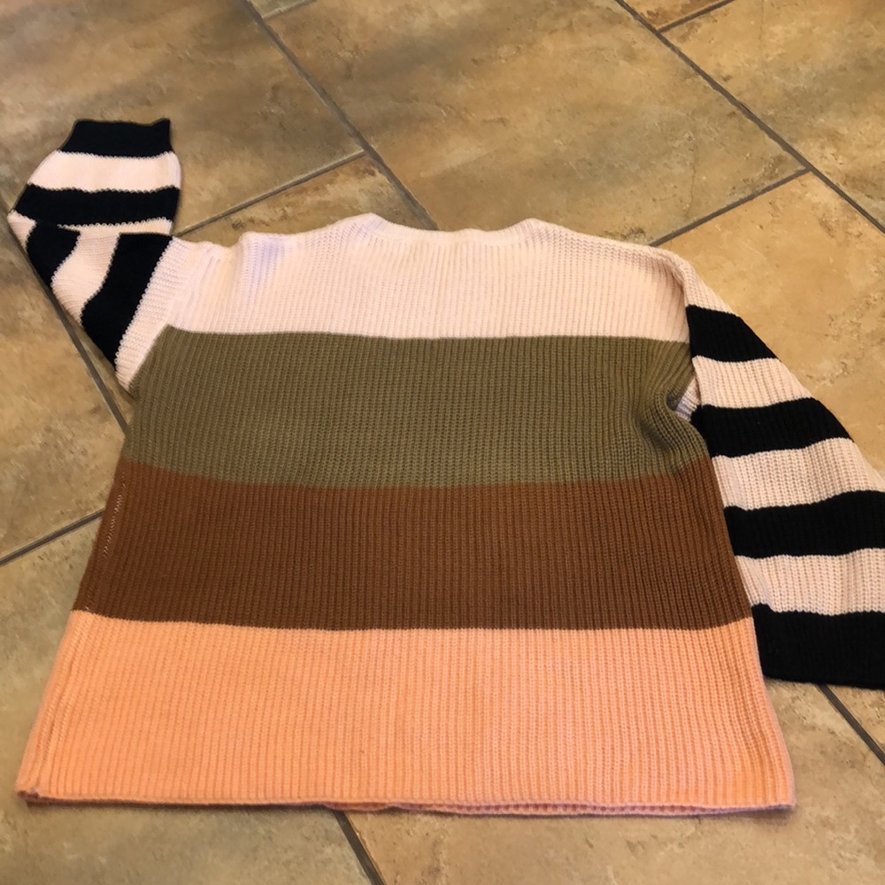 Colorblock sweater - Picture 2 of 3